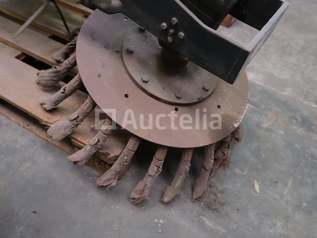 Hydraulische borstel voor veegvoertuig - afbeelding 3 van  8