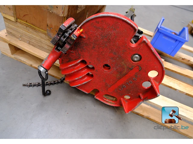 Hydraulische buigmachine met klem en toebehoren - afbeelding 11 van  11