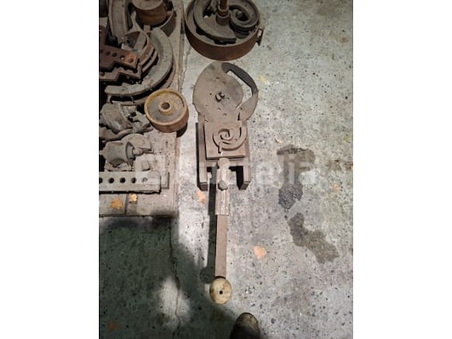 Hydraulische buizenplooier + mechanische plooibank voor krullen - afbeelding 3 van  4