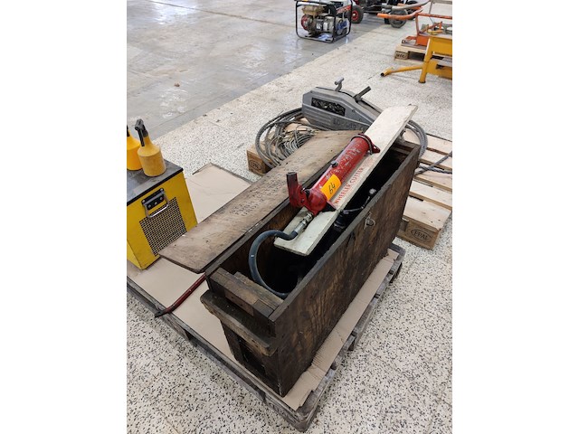 Hydraulische buizensnijder - afbeelding 1 van  3