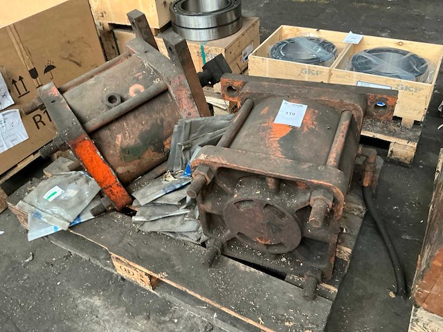 Hydraulische cilinder (2x) - afbeelding 1 van  3