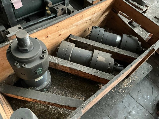 Hydraulische cilinder (4x) - afbeelding 4 van  5