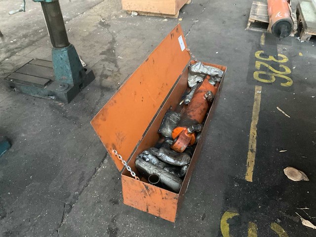 Hydraulische cilinder - afbeelding 1 van  2