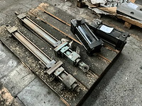 Hydraulische cilinders (5x) - afbeelding 4 van  5