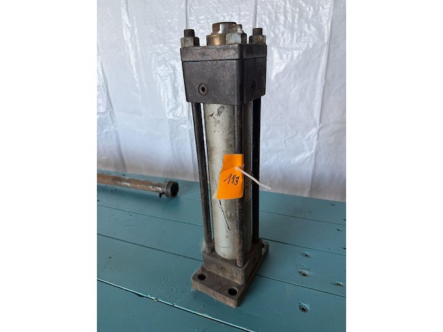 Hydraulische cylinder - afbeelding 1 van  1