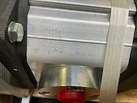 Hydraulische dubbele tandwielpomp - afbeelding 4 van  12