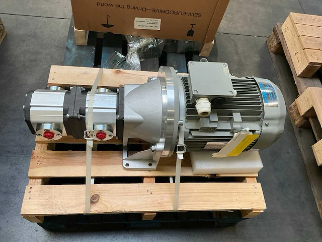 Hydraulische dubbele tandwielpomp - afbeelding 6 van  12