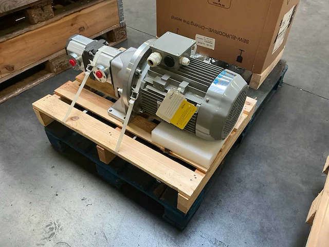 Hydraulische dubbele tandwielpomp - afbeelding 7 van  12