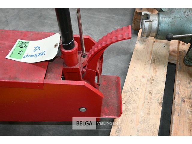 Hydraulische garagekrik 10 ton - afbeelding 3 van  5