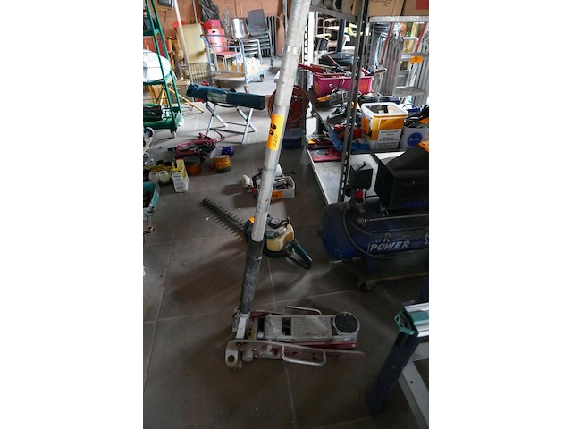 Hydraulische garagekrik - afbeelding 1 van  4