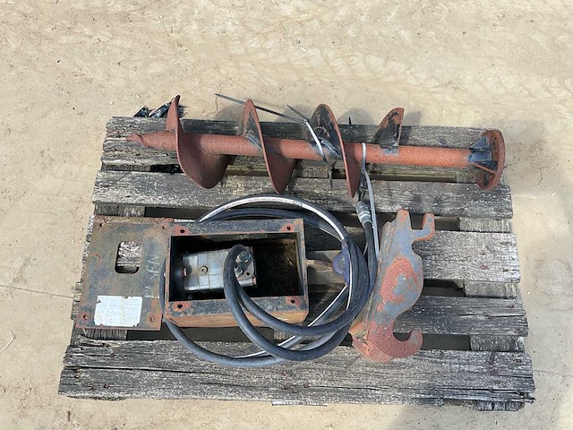 Hydraulische grondboor cw05 - voor minigraver/kraan – incl. boorspiraal - afbeelding 2 van  7