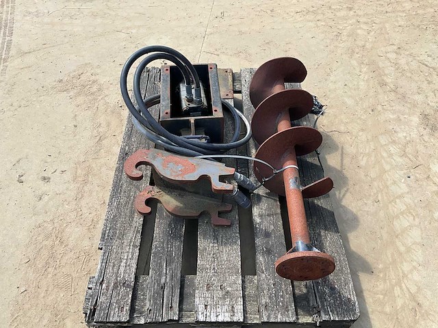 Hydraulische grondboor cw05 - voor minigraver/kraan – incl. boorspiraal - afbeelding 3 van  7