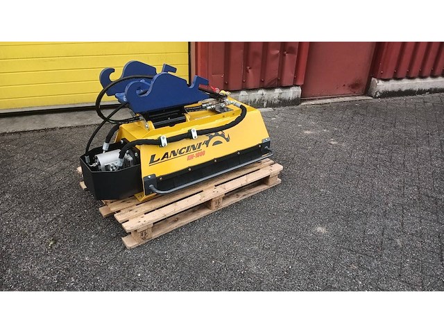 Hydraulische klepelmaaier lancini km1000 met y-klepels - afbeelding 1 van  1