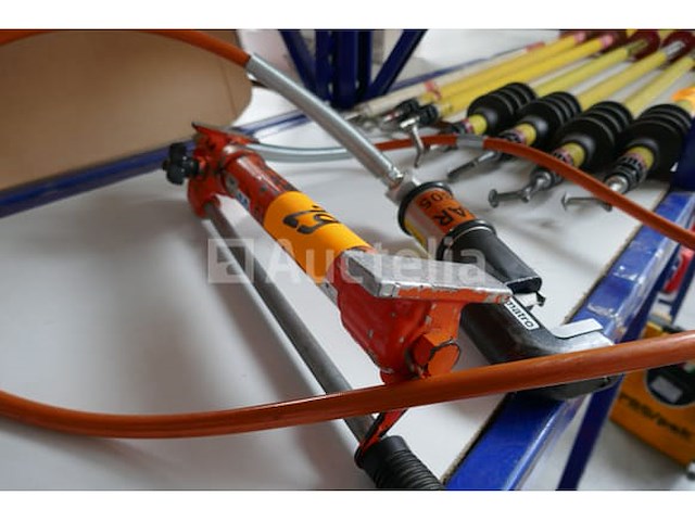Hydraulische minischaar met luchtpomp holmatro - afbeelding 1 van  3