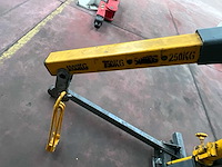 Hydraulische motorkraan (motorhijskraan) op wielen - afbeelding 2 van  4