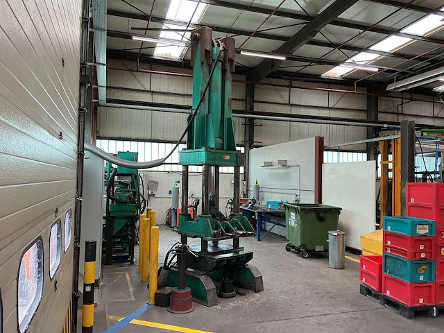 Hydraulische pers - afbeelding 4 van  12