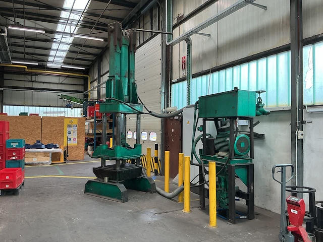 Hydraulische pers - afbeelding 6 van  12