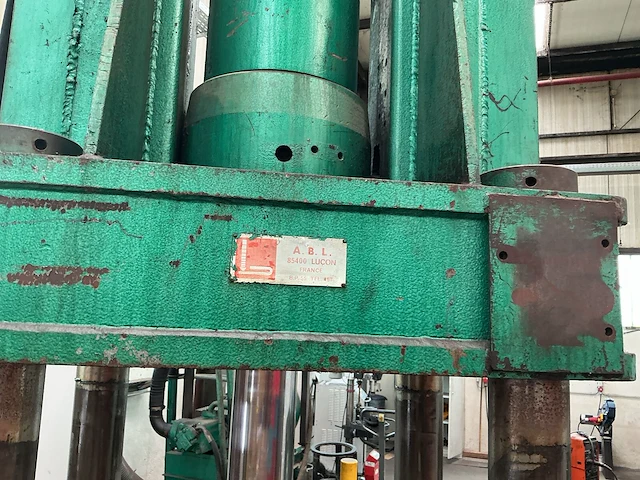 Hydraulische pers - afbeelding 7 van  12