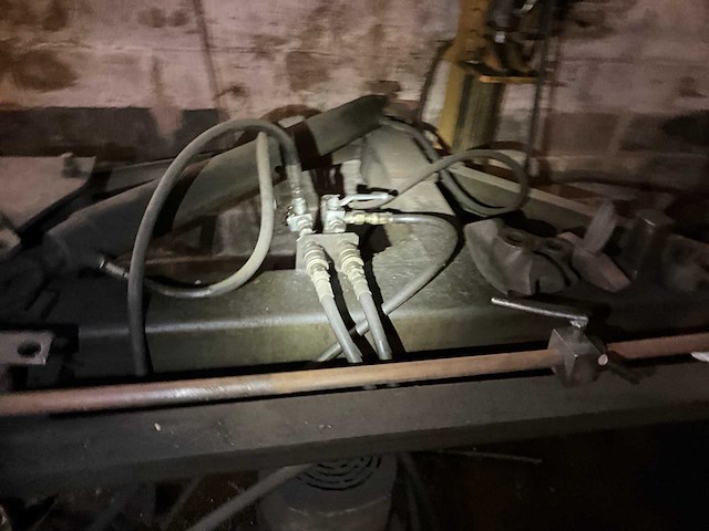 Hydraulische persopstelling - afbeelding 7 van  11