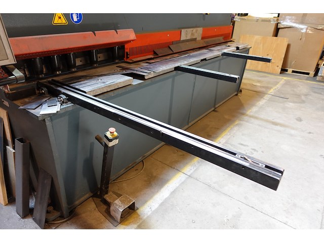 Hydraulische plaatsschaar(guillotine) durmazlar - afbeelding 7 van  11
