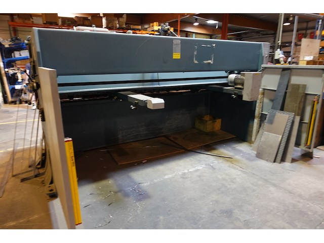 Hydraulische plaatsschaar(guillotine) durmazlar - afbeelding 11 van  11