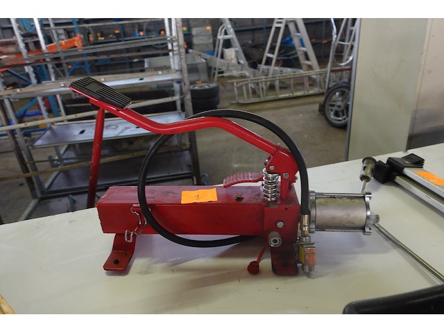 Hydraulische pneumatische pomp - afbeelding 1 van  2