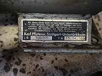 Hydraulische pomp en slang - afbeelding 2 van  3