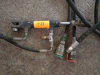 Hydraulische pomp en slang - afbeelding 2 van  5