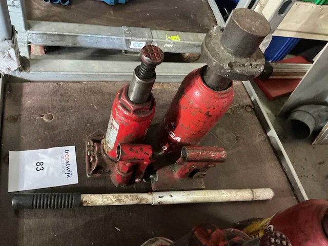 Hydraulische potkrik (2x) - afbeelding 1 van  2