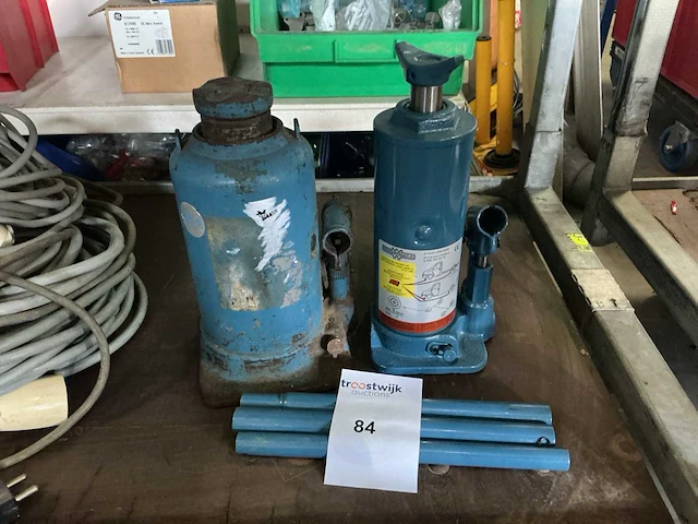 Hydraulische potkrik (2x) - afbeelding 1 van  1