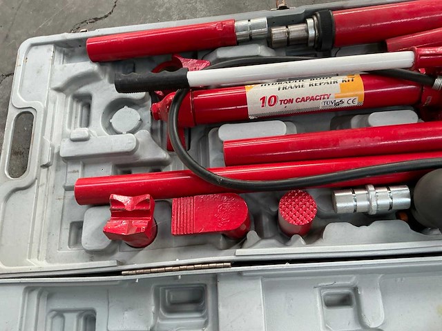 Hydraulische richt- en uitdeukset - afbeelding 4 van  6