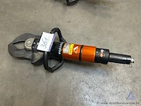 Hydraulische schaar holmatro cu 5050, bouwjaar 2016, maximale druk 72 mpa.