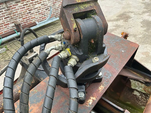Hydraulische sorteer/overslaggrijper - afbeelding 8 van  10