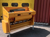 Hydraulische splitstrooier volvo cf750 voor wals - afbeelding 1 van  1
