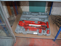 Hydraulische uitdeukset in koffer - afbeelding 1 van  4