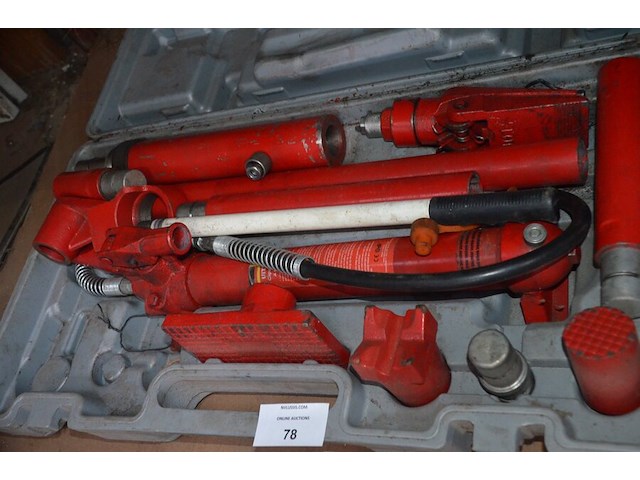 Hydraulische uitdeukset in koffer - afbeelding 4 van  4