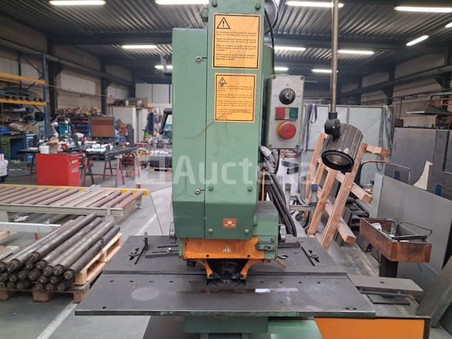 Hydraulische universele staalbewerkingsmachine peddinghaus peddimax 602 + accessoires (1999) - afbeelding 4 van  13