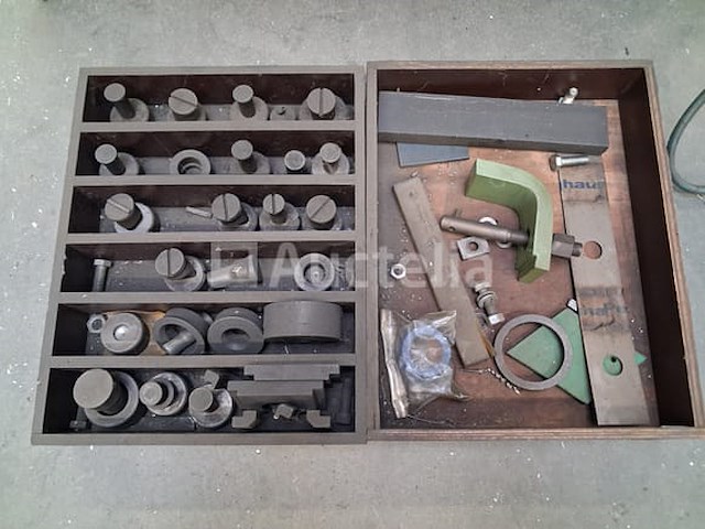 Hydraulische universele staalbewerkingsmachine peddinghaus peddimax 602 + accessoires (1999) - afbeelding 8 van  13