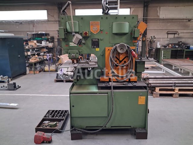 Hydraulische universele staalbewerkingsmachine peddinghaus peddimax 602 + accessoires (1999) - afbeelding 11 van  13