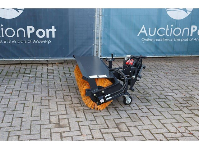 Hydraulische veegborstel aanbouwdeel avant/multione nieuw - afbeelding 1 van  1