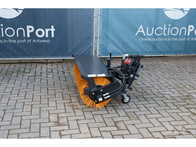 Hydraulische veegborstel aanbouwdeel avant/multione nieuw - afbeelding 1 van  1