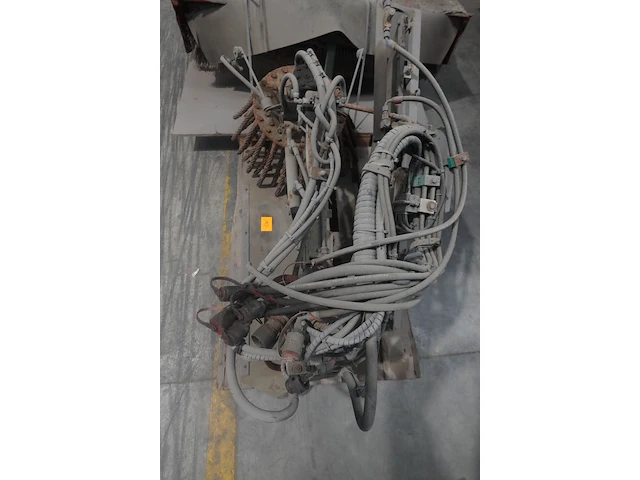 Hydraulische veegborstel locatie a9 - afbeelding 2 van  6