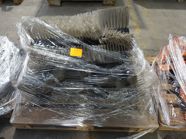 Hydraulische veegborstel - afbeelding 1 van  7