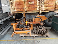 Hydraulische veegbostel van daele