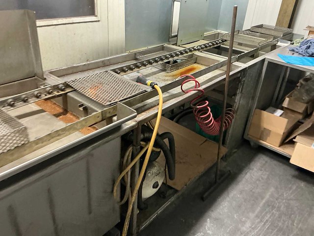 Hydraulische wasstraat voor onderdelen - afbeelding 7 van  12