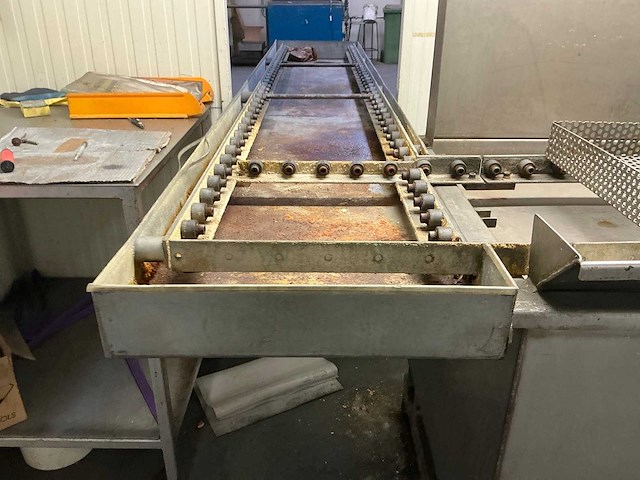 Hydraulische wasstraat voor onderdelen - afbeelding 10 van  12