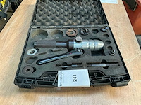 Hydro pons/stansergereedschaps set - afbeelding 1 van  4