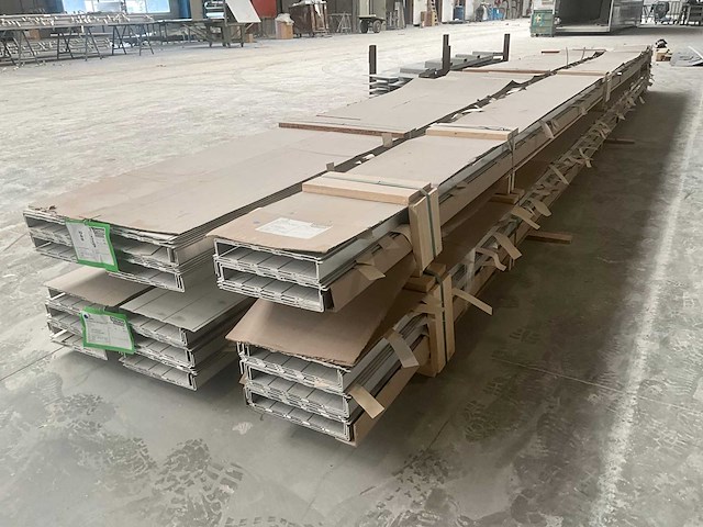 Hydro stootrand aluminium profielen - afbeelding 1 van  9