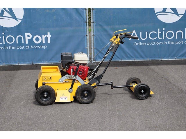 Hydrostatische doorzaaimachine stinger ss2400 benzine 11pk 2019 - afbeelding 1 van  1