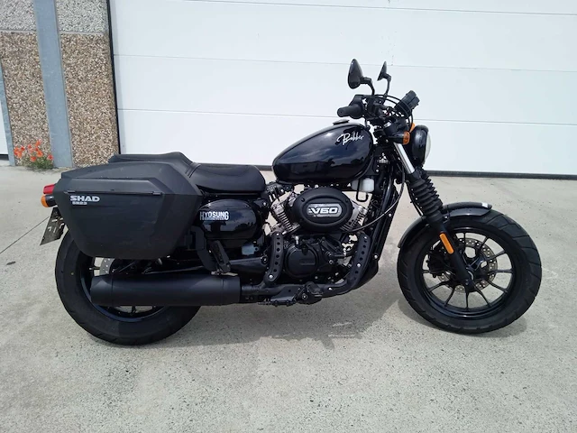 Hyosung - gv 125 s bobber - motorfiets - afbeelding 1 van  6